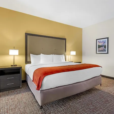 Best Western Plus Elizabethtown Inn & Suites Exterior photo