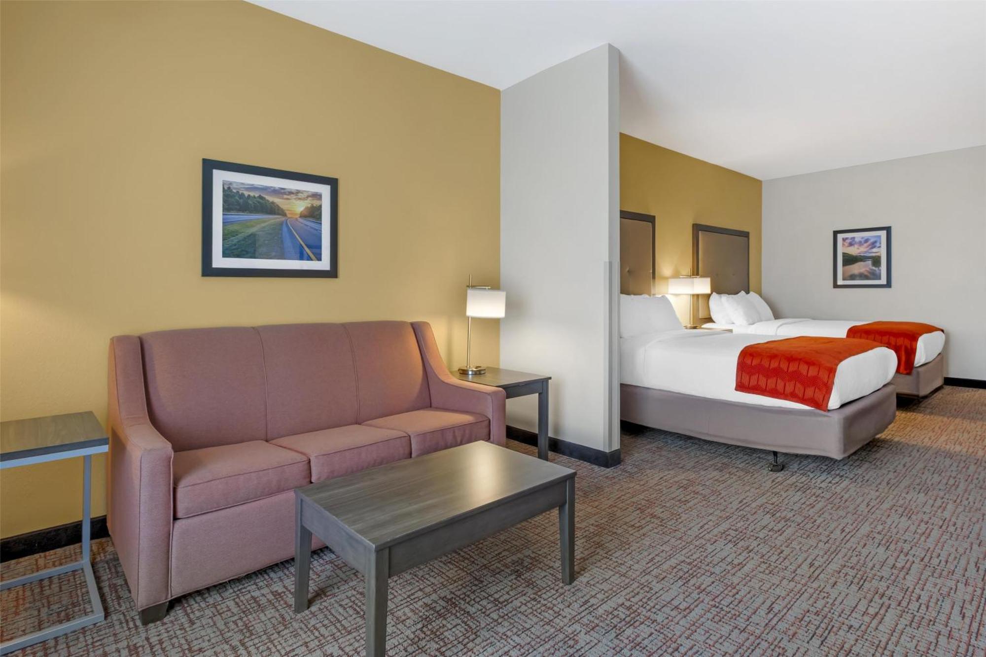 Western & Hotel